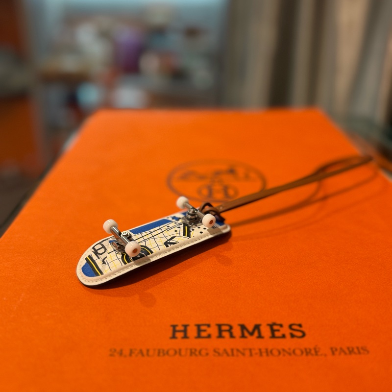 Hermes Fingerskate Charm/愛馬仕指尖滑板掛飾-0