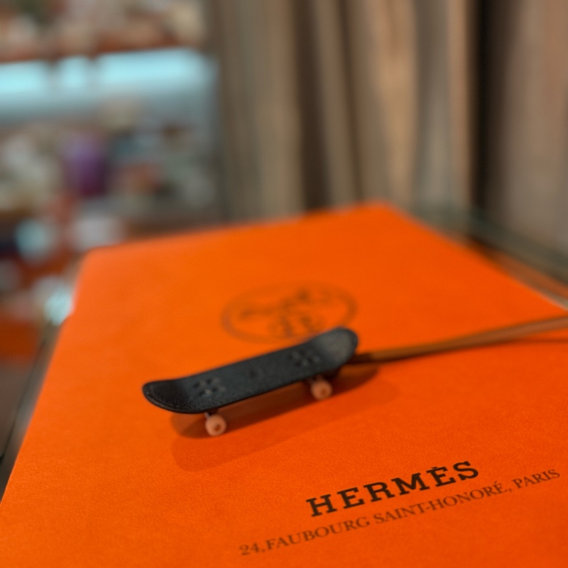 Hermes Fingerskate Charm/愛馬仕指尖滑板掛飾-1