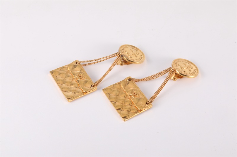CHANEL(香奈兒) 合金 中古 CF包包吊墜 耳夾-1