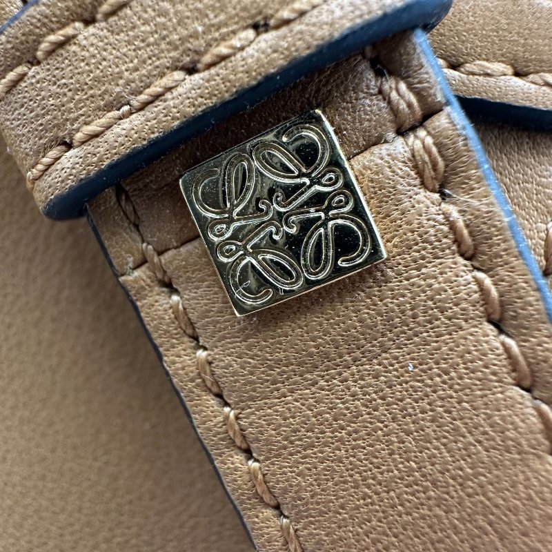 【美收精品】LOEWE Hammock mini 焦糖色手提包 B-574【隔月月中將轉賣至日本 上架期限30天】-9