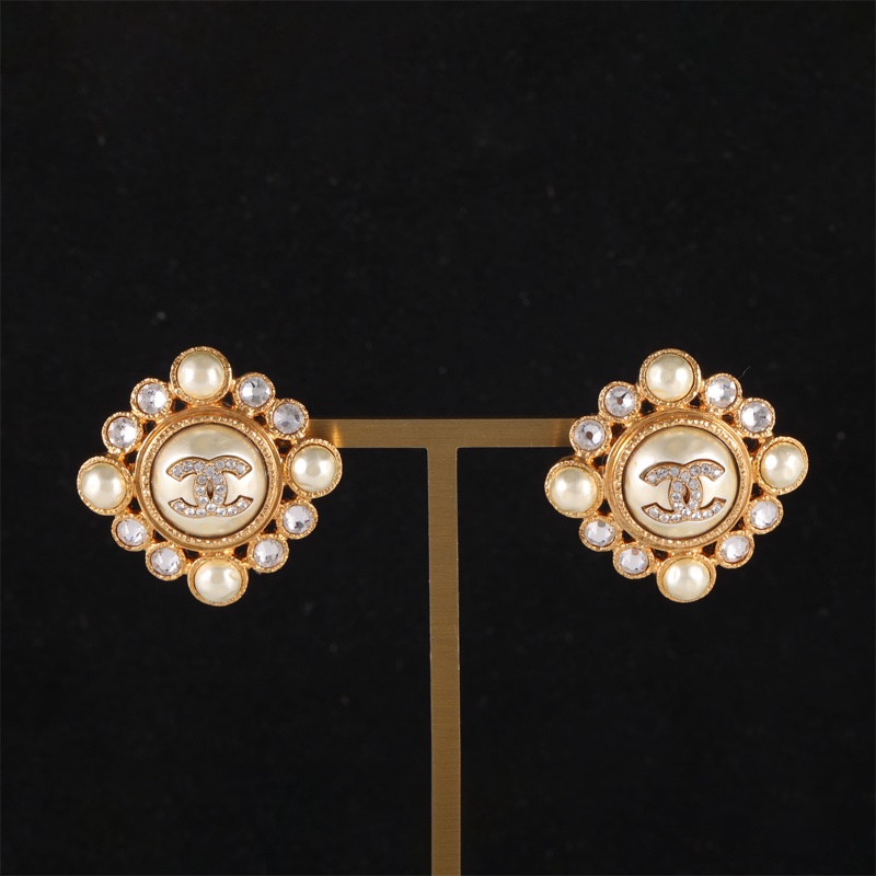 CHANEL(香奈兒)  合金 22A 雙C logo 珍珠水鑽 耳環耳釘-0