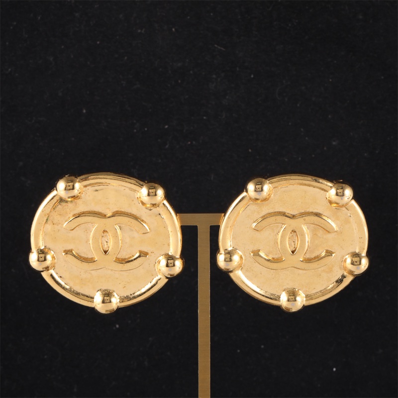 CHANEL(香奈兒) 合金 中古 圓行浮雕雙C 耳夾-0