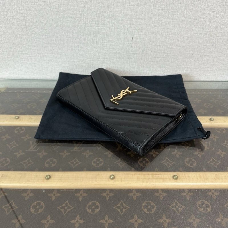 YSL 黑色金扣荔枝紋肩背斜背信封包 22*14*3 99新配件塵袋-2
