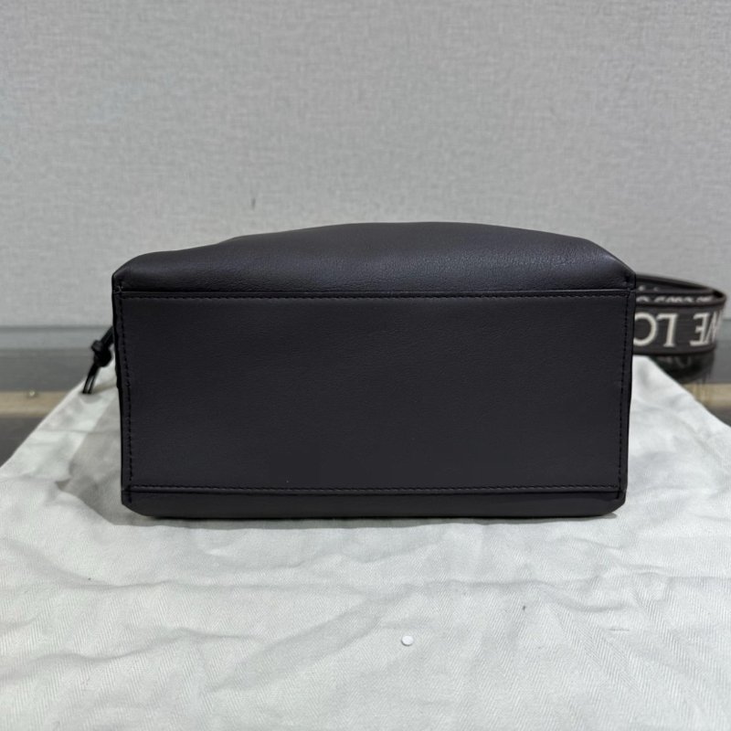 LOEWE 灰銀cubi小號肩背斜背包 22*10.5*29.5 99新配件塵袋-4
