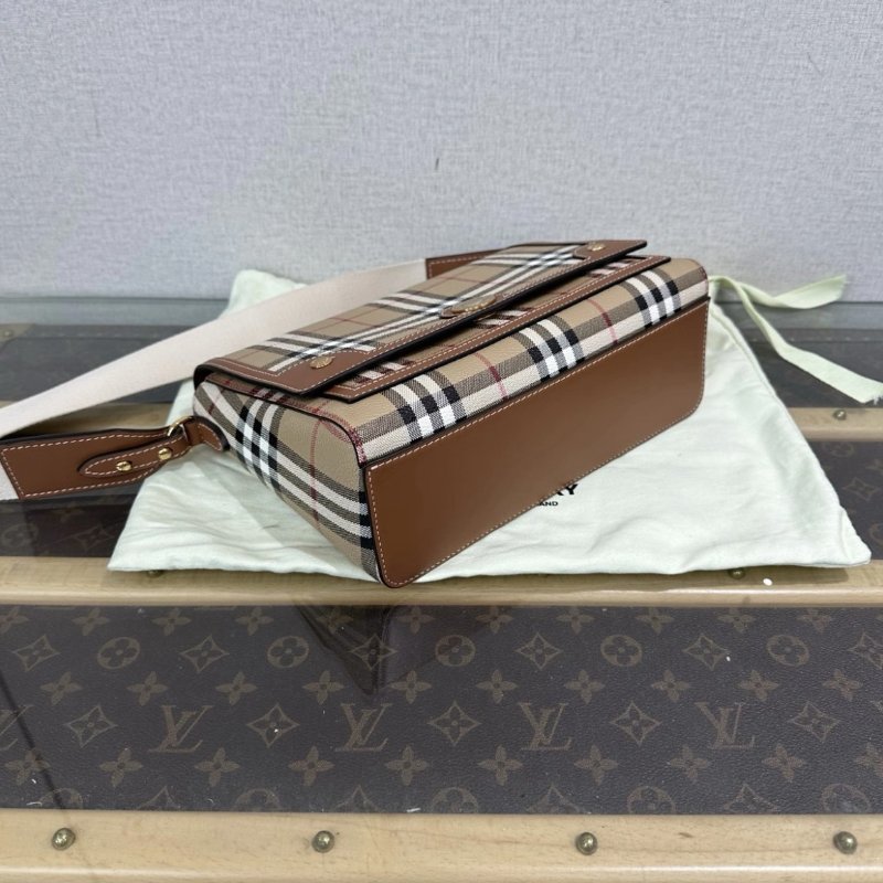 BURBERRY 經典格紋NOTE肩背斜背包 25*8.8*18 99新配件塵袋-4