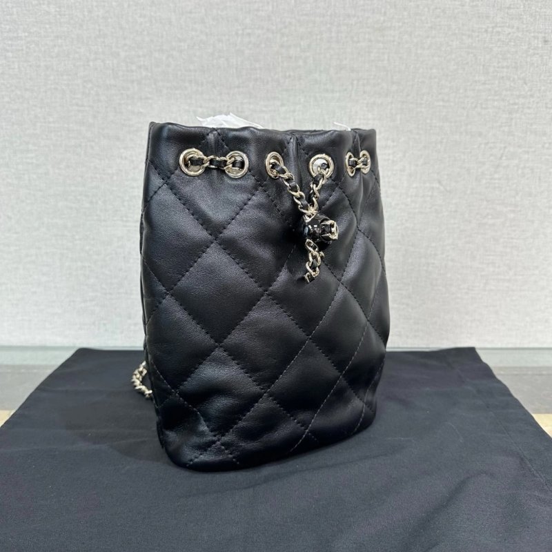 CHANEL 黑金菱格紋羊皮鏈條水桶後背包 16.5*22*7.5 全新閒置配件盒子塵袋-1