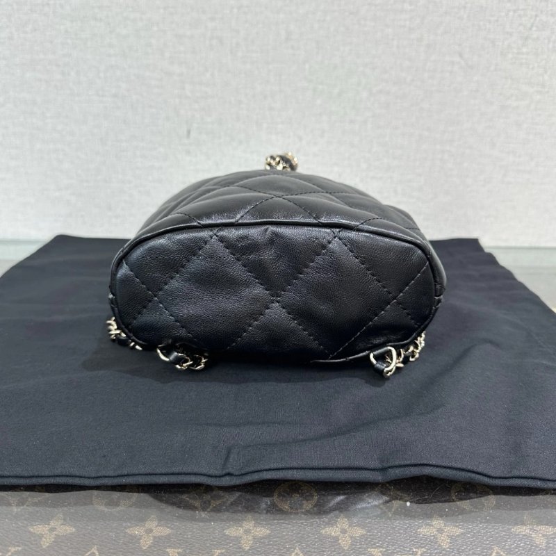 CHANEL 黑金菱格紋羊皮鏈條水桶後背包 16.5*22*7.5 全新閒置配件盒子塵袋-4
