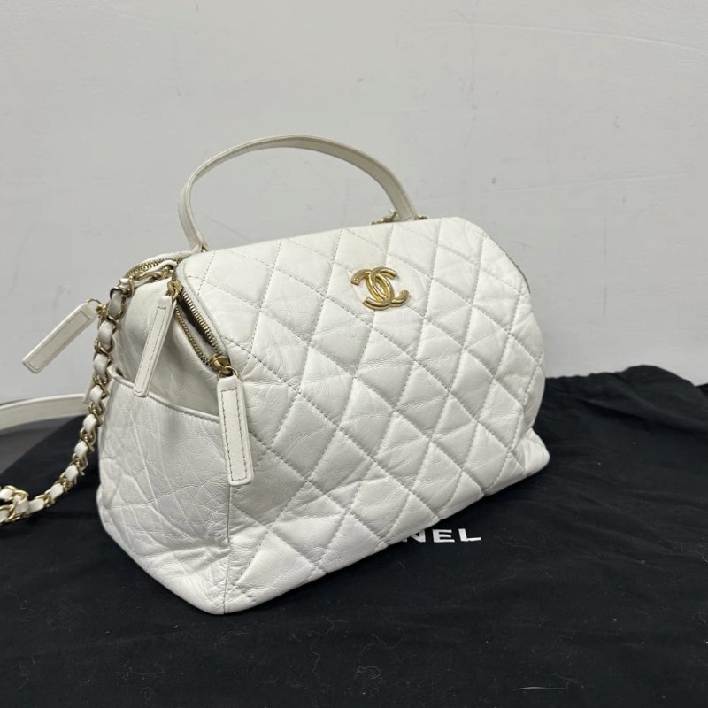 CHANEL 白色金扣復古皮穿鏈肩背斜背包 25*17*16 98新配件塵袋-1