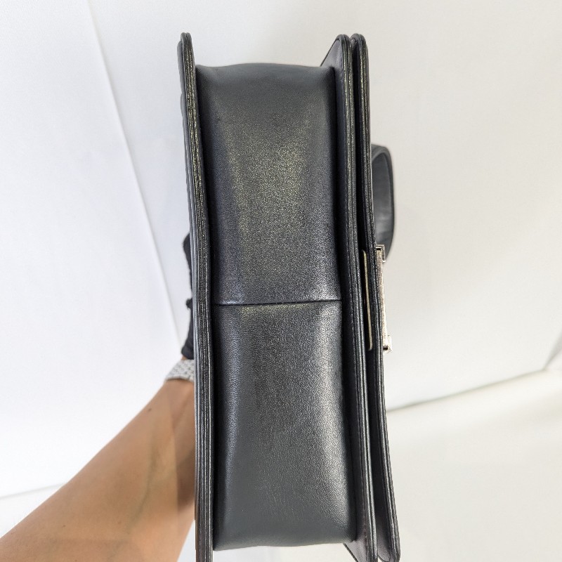 莉亞精品♡Chanel boy25炭灰銀釦-12