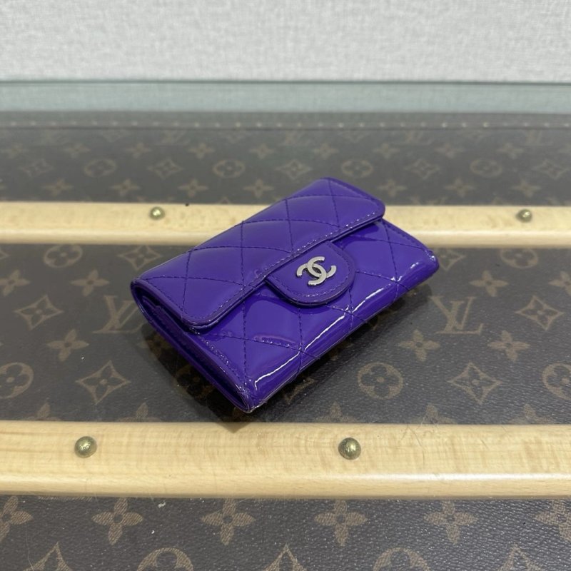 CHANEL 紫色漆皮銀扣翻蓋卡包 11*7.5*2.5 99新配件塵袋-4