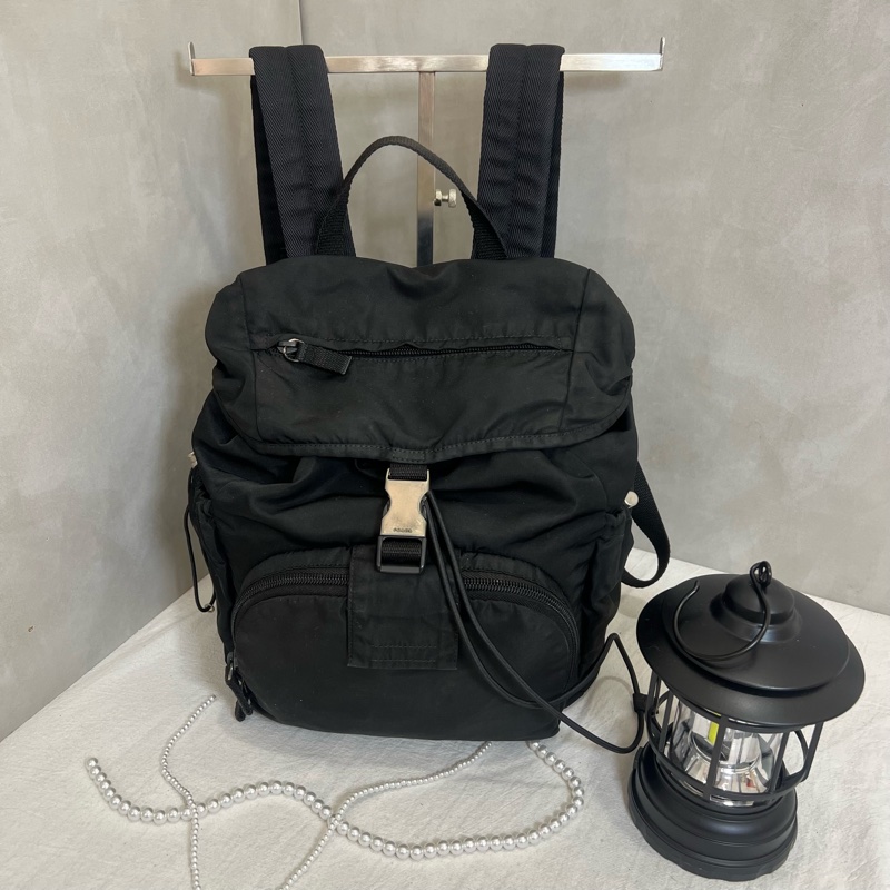 PRADA 帆布後背包-1