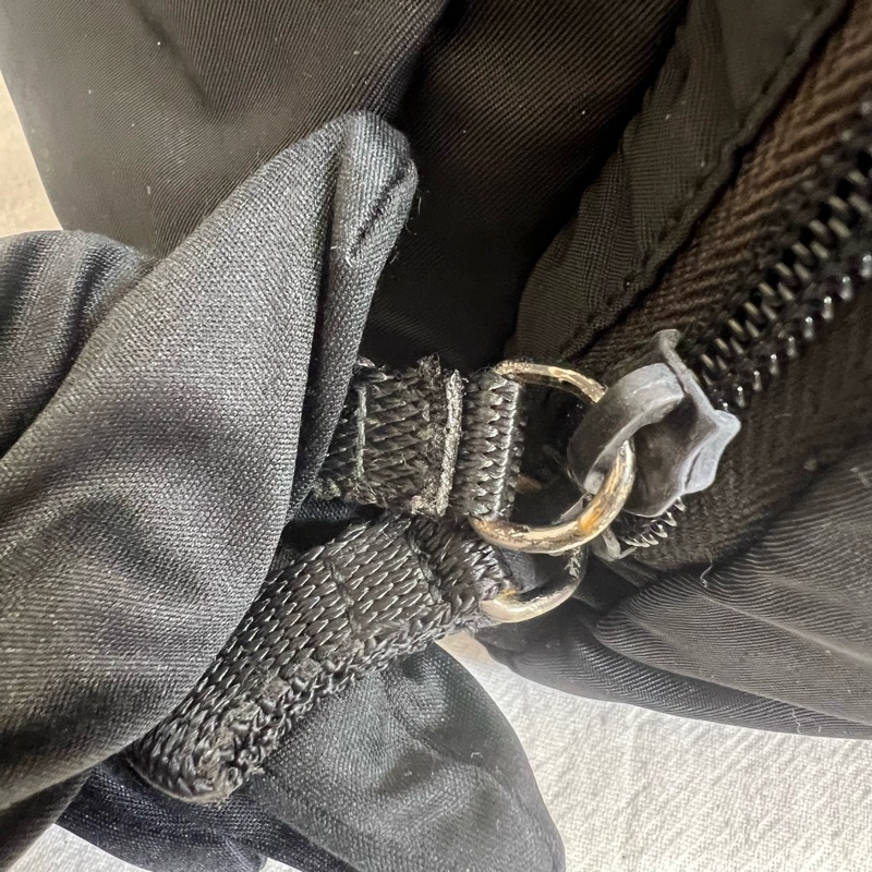 PRADA 帆布後背包-16