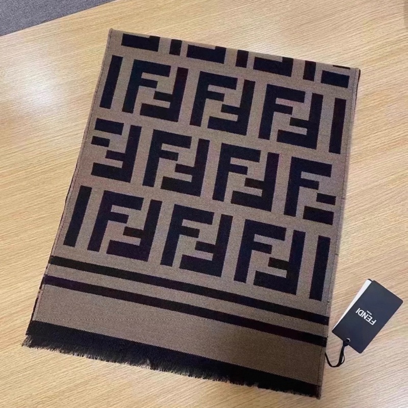 Fendi 羊毛圍巾 180*35全新配件塵袋-3