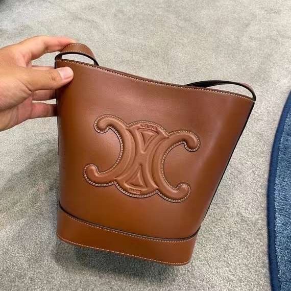 Celine焦糖色水桶包 尺寸：22*17*10cm-4