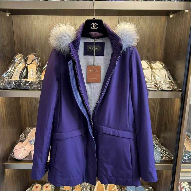 Loro piana外套 38號 全新閒置 很顯白的紫色 狐狸毛領可拆 内裡小羊絨 原價近30萬-0