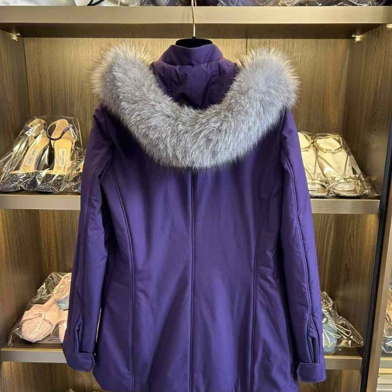 Loro piana外套 38號 全新閒置 很顯白的紫色 狐狸毛領可拆 内裡小羊絨 原價近30萬-5
