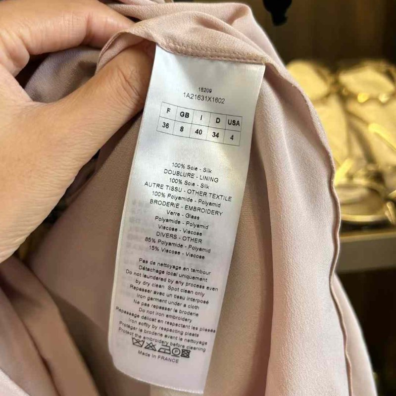 DIOR 限量連身裙 原價六十幾萬 尺寸36碼 只穿一兩次 桑蠶絲拚刺繡釘珠 優雅氣質 經典永不過時 誠可議-3