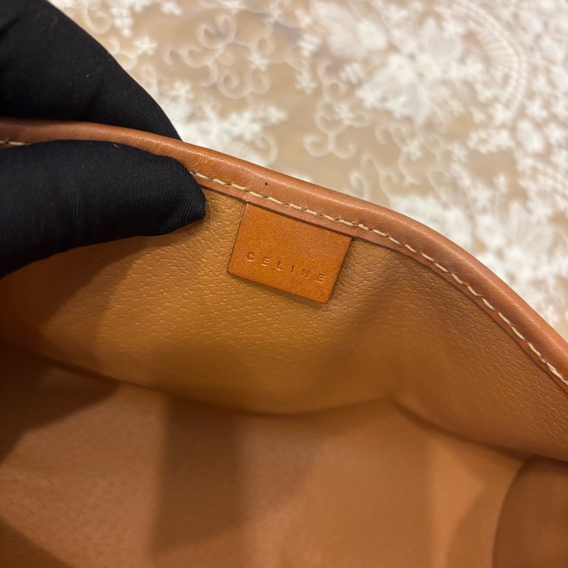 Celine Macadam Pouch 啡色凱旋門圓筒形腋下包 斜揹袋 送肩帶-15