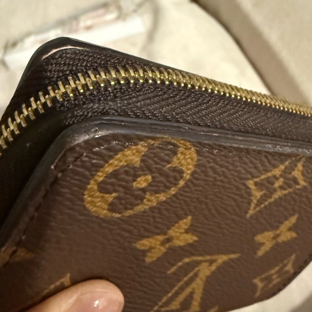 Louis Vuitton經典Lou系列Monogram印花拉鍊短夾(芭蕾粉色)-13