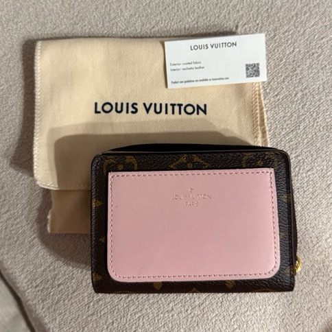 Louis Vuitton經典Lou系列Monogram印花拉鍊短夾(芭蕾粉色)-6