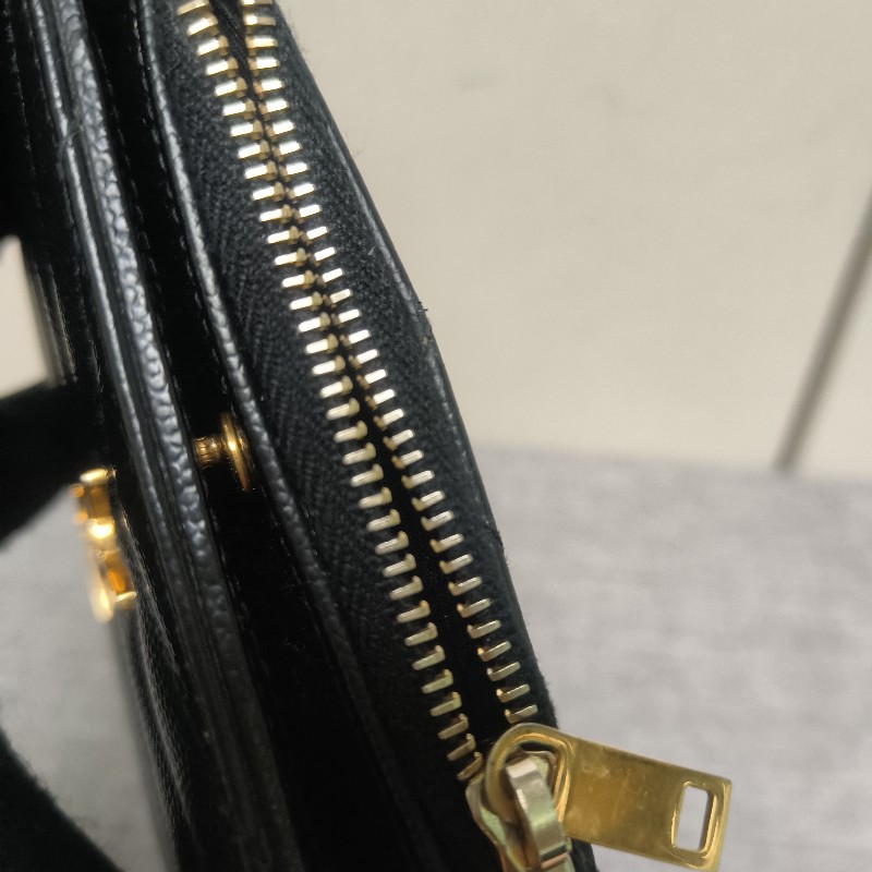 🔥10/3-10/31週年慶🔥【超狂優惠】✨YSL✨SAINT LAURENT （附盒/防塵袋）聖羅蘭 黑金 魚子醬 短夾 皮夾 錢包/二手精品/二手皮夾/保證正品🌳二手樹屋🌳-15