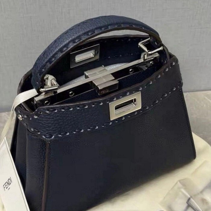 小巴黎二手名牌 真品fendi mini peekaboo 午夜藍 藏藍 膜在 未使用 附件齊全 專櫃16.8萬-3