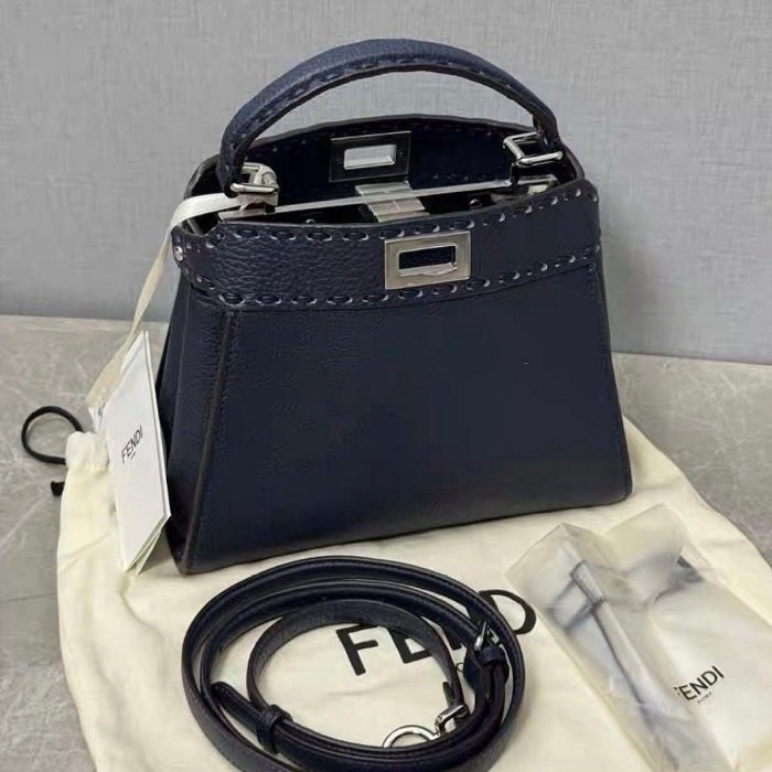 小巴黎二手名牌 真品fendi mini peekaboo 午夜藍 藏藍 膜在 未使用 附件齊全 專櫃16.8萬-5
