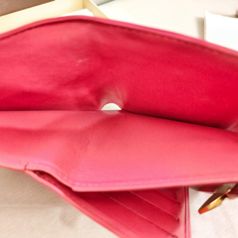 Louis Vuitton 漆皮壓花短夾-15