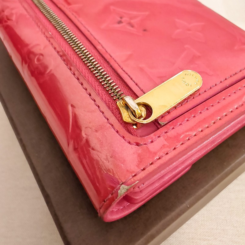 Louis Vuitton 漆皮壓花短夾-21