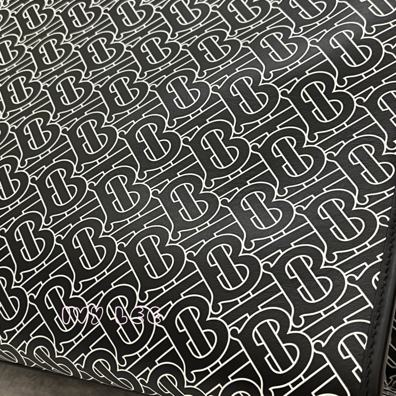 BURBERRY 經典黑色牛皮 滿版LOGO 托特包 男士 斜背包 手提包 正品 二手精品-31