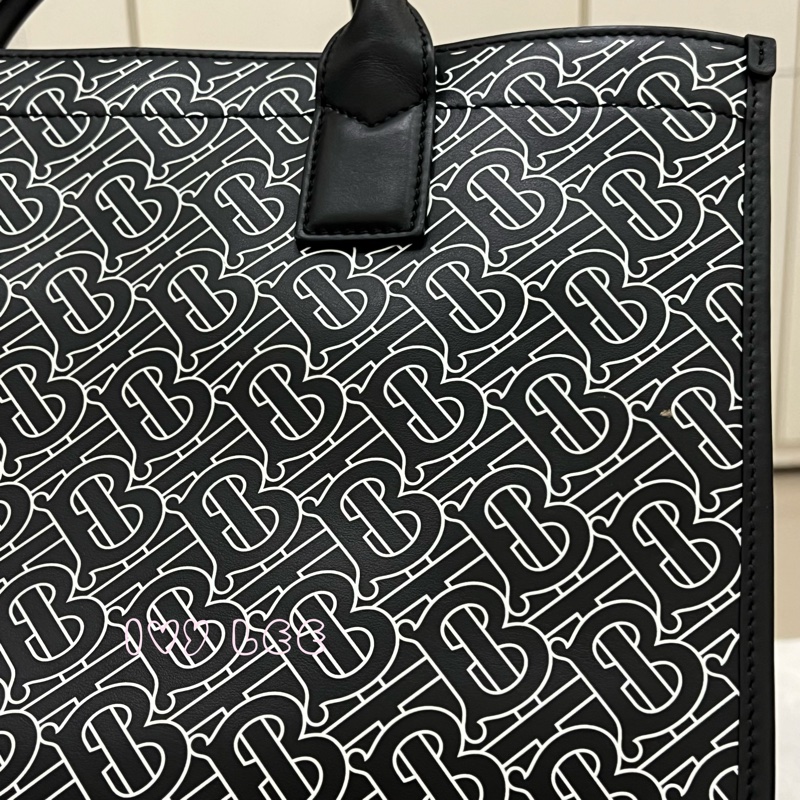 BURBERRY 經典黑色牛皮 滿版LOGO 托特包 男士 斜背包 手提包 正品 二手精品-36