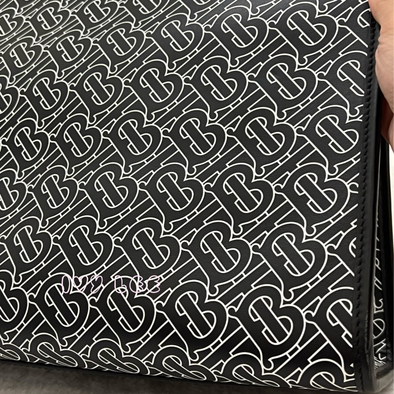 BURBERRY 經典黑色牛皮 滿版LOGO 托特包 男士 斜背包 手提包 正品 二手精品-37