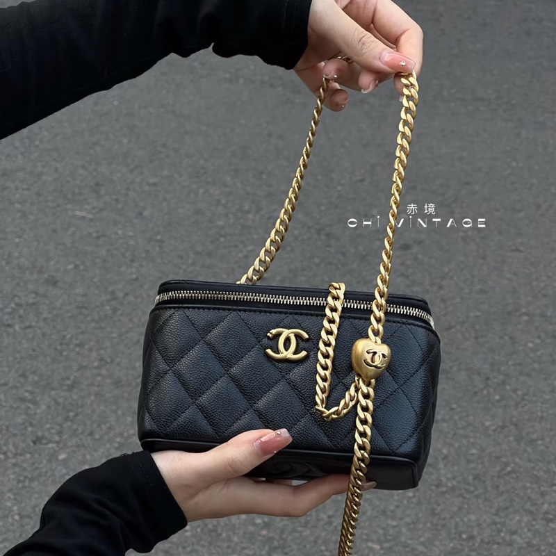 Chanel 23p 愛心調節扣化妝包❤️盒子包-3