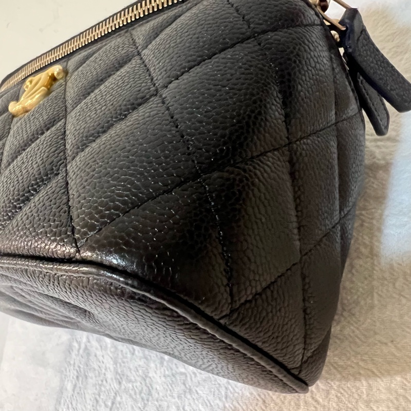 Chanel 23p 愛心調節扣化妝包❤️盒子包-15