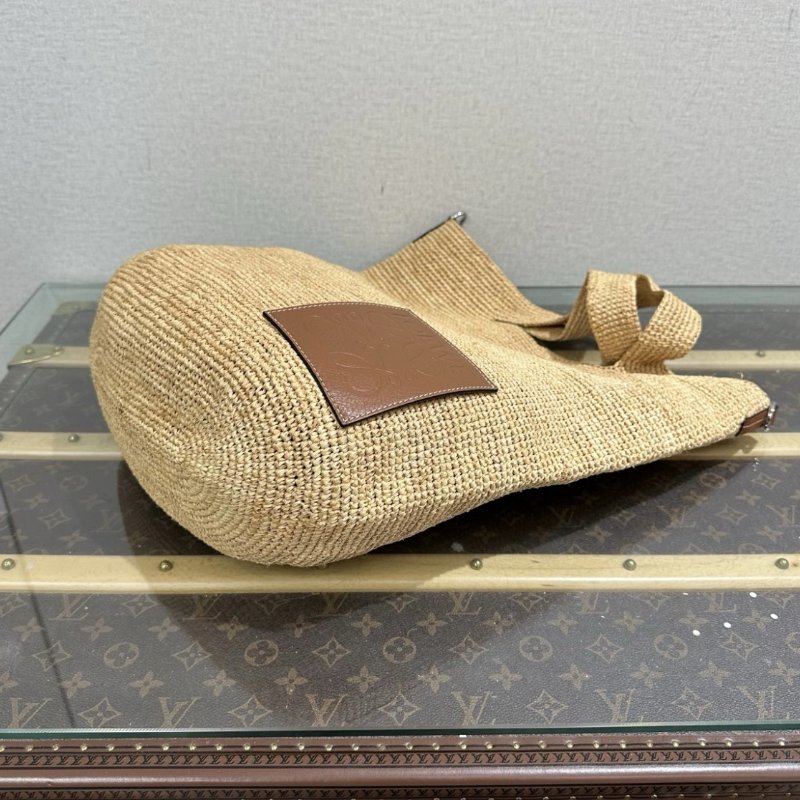 LOEWE草編slit大號腋下手提包 39*42*1 98新-1