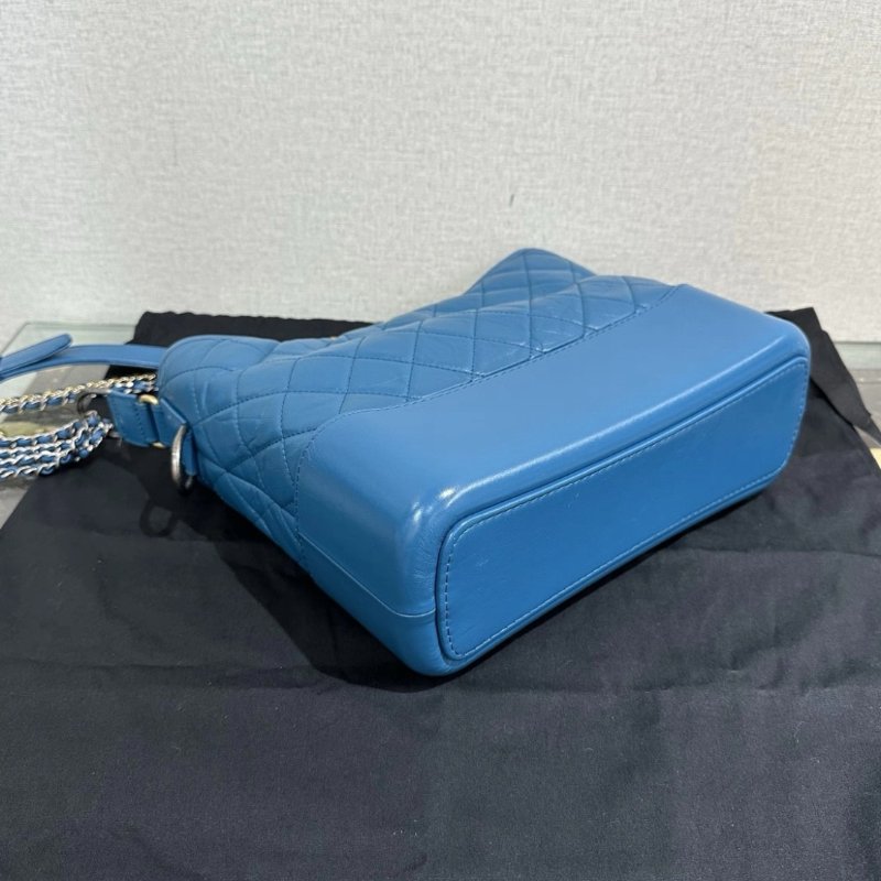 CHANEL 藍色中號流浪肩背斜背包 28*21*8 98新配件塵袋-4