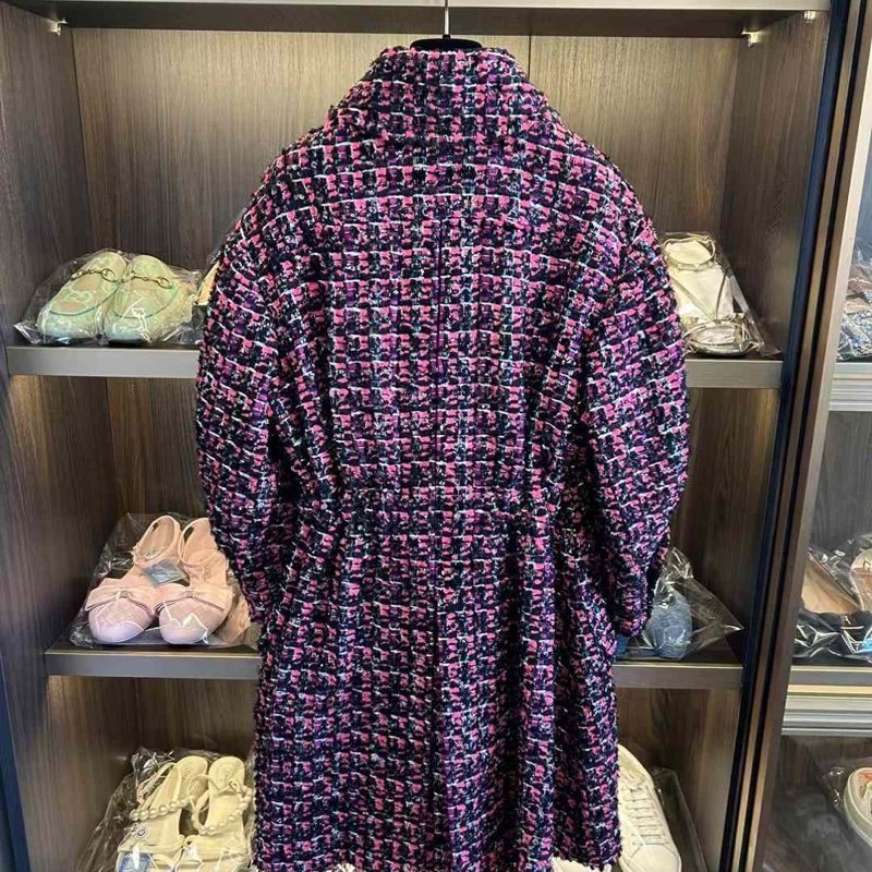 Chanel 秀款大衣 34號 適合胸圍100以内 非常新 原價近40萬-2