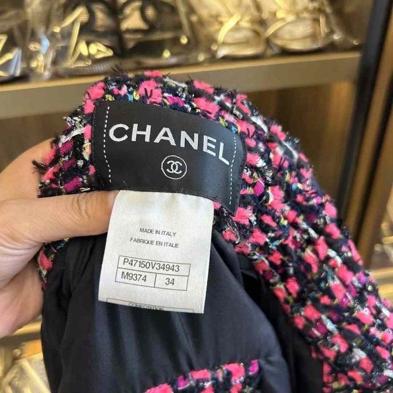 Chanel 秀款大衣 34號 適合胸圍100以内 非常新 原價近40萬-4