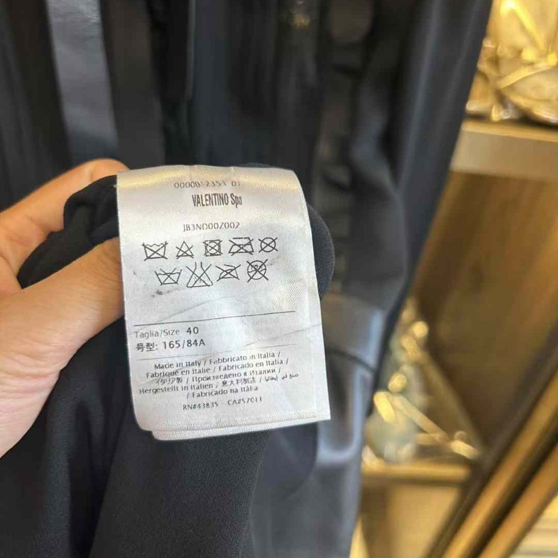 Valentino 連身裙 40號 限量款 羊皮拚桑蠶絲面料 沒洗過清洗一下非常新 原價近40萬 誠可議-5