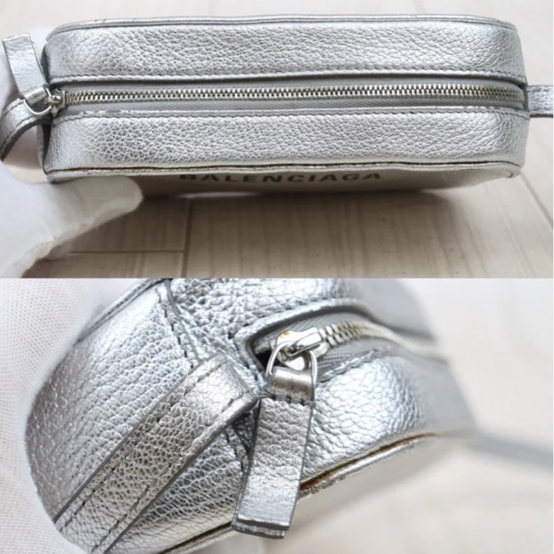 「JL精品代購」9新 Balenciaga 巴黎世家 銀色相機包 /斜背包-8