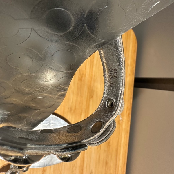 COACH銀色夾腳涼鞋-10