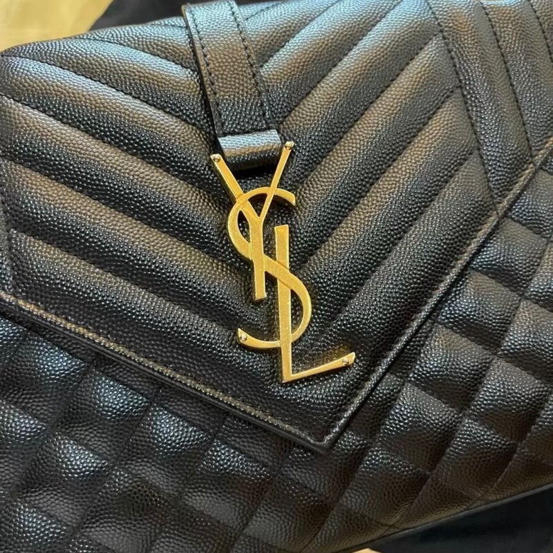 YSL 黑金 斜背包 背過兩三次而已 很新-1