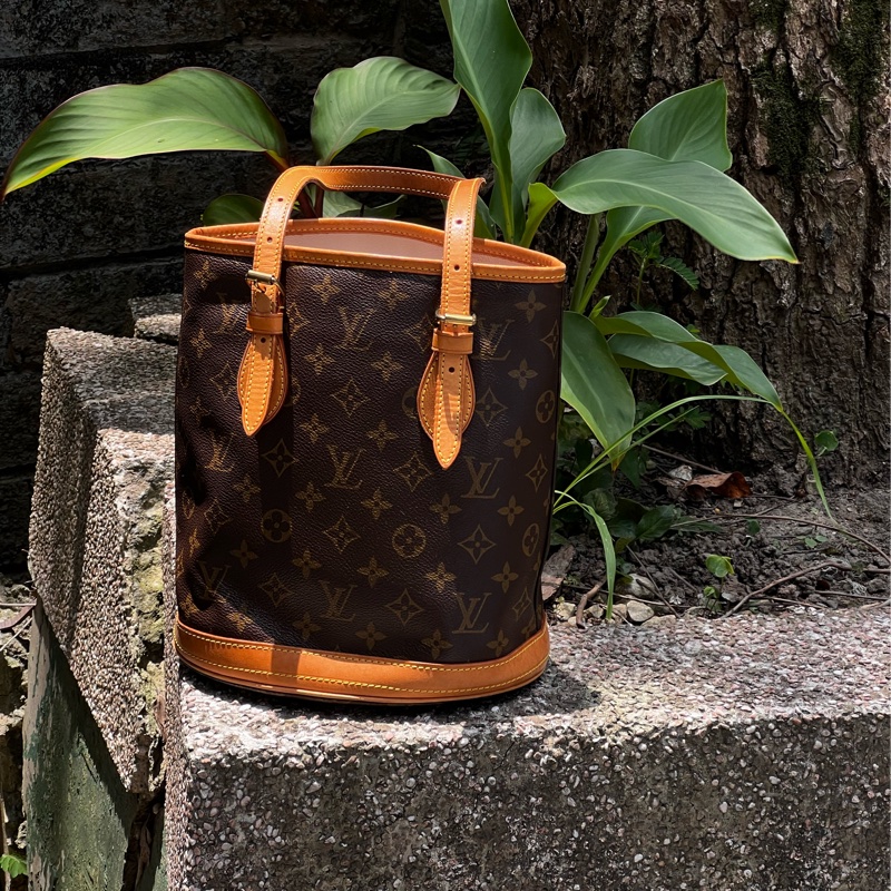 LOUIS VUITTON Monogram Bucket 老花水桶包-0
