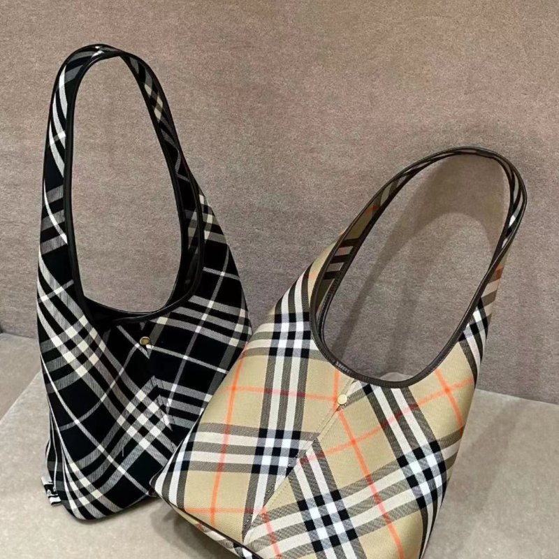 burberry 新款格紋Hobo 腋下包小號 全新-4