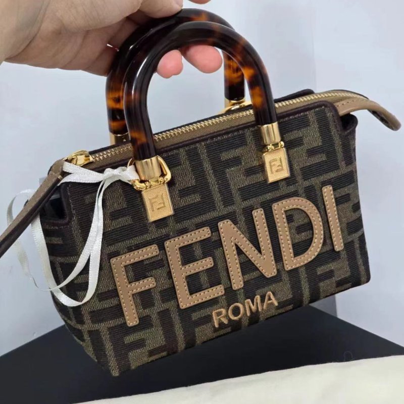 FENDI 波士頓老花手提包 全新-2