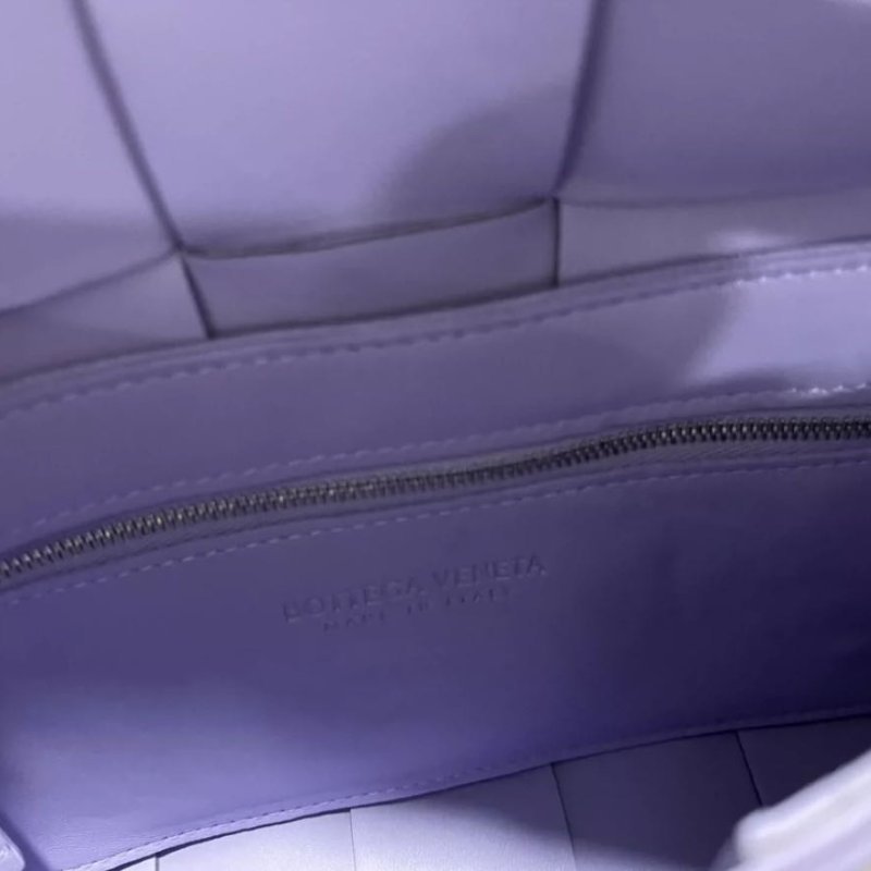 Bottega Veneta Cassette 紫藤色15格 23*15*5cm 全新 配件有塵袋-3