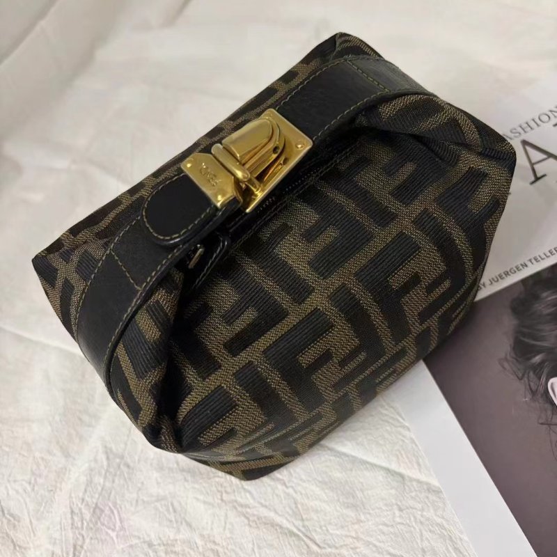 FENDI 金扣小飯盒 很新-1