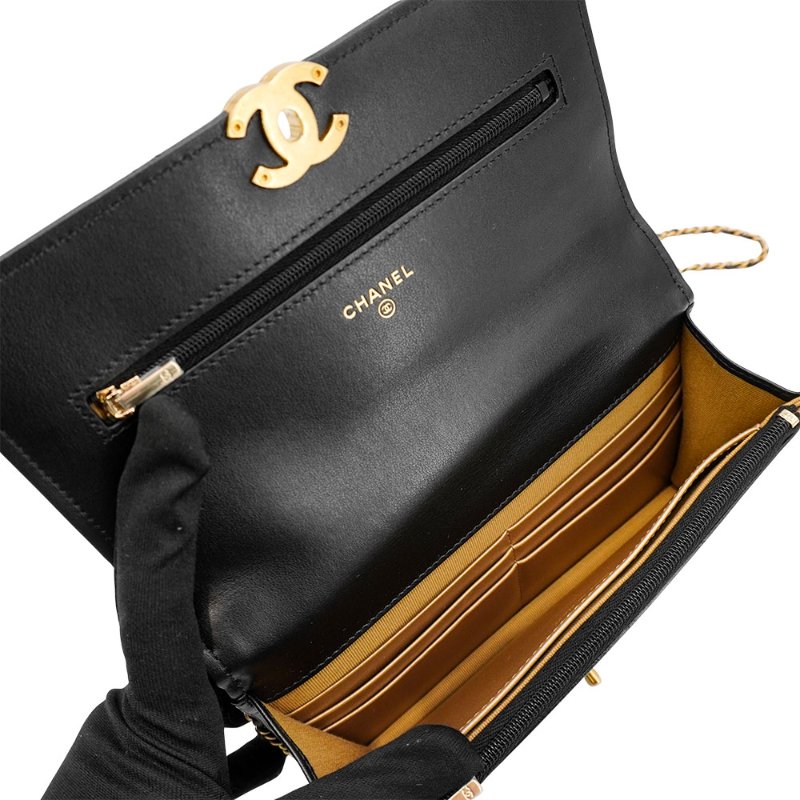 Chanel 油蠟牛皮雙金球Woc斜背包(AP2289-黑)-4