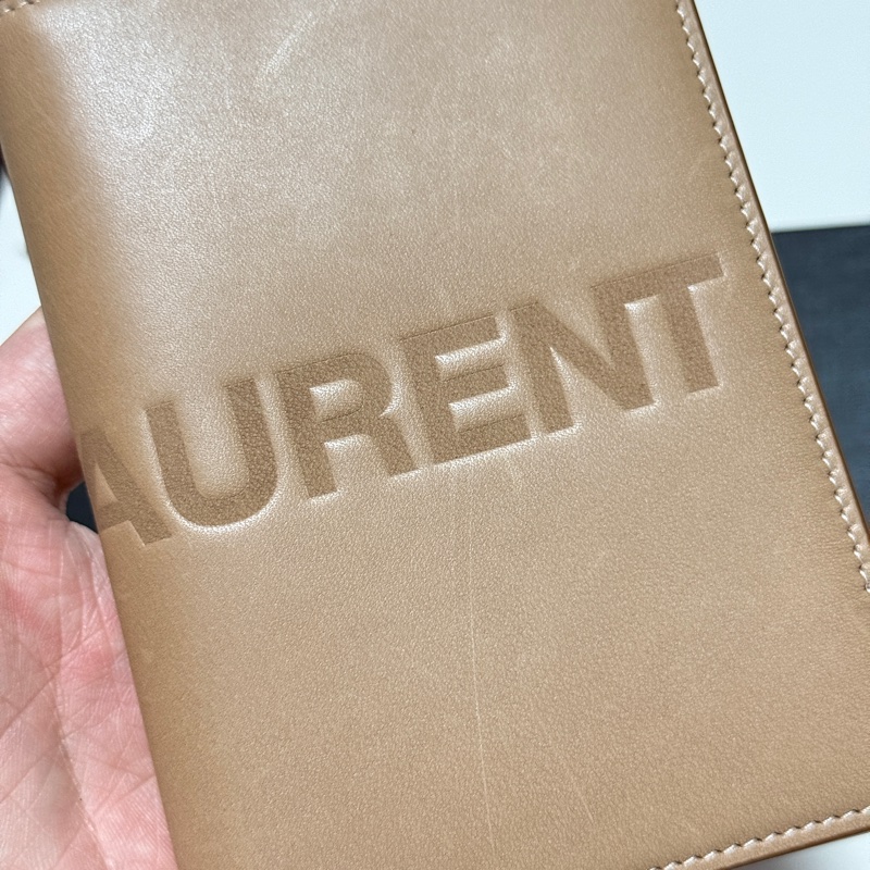 Saint Laurent YSL 植鞣革護照套-9