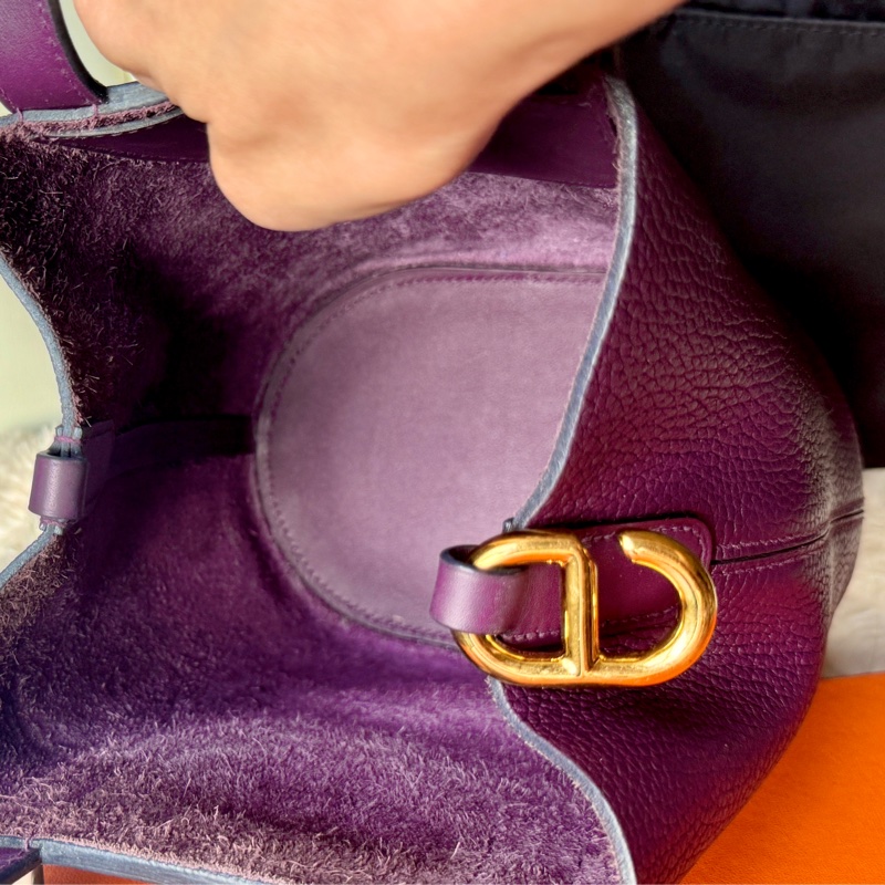 愛馬仕豬鼻子菜籃in the loop 18金釦黑加侖紫-9